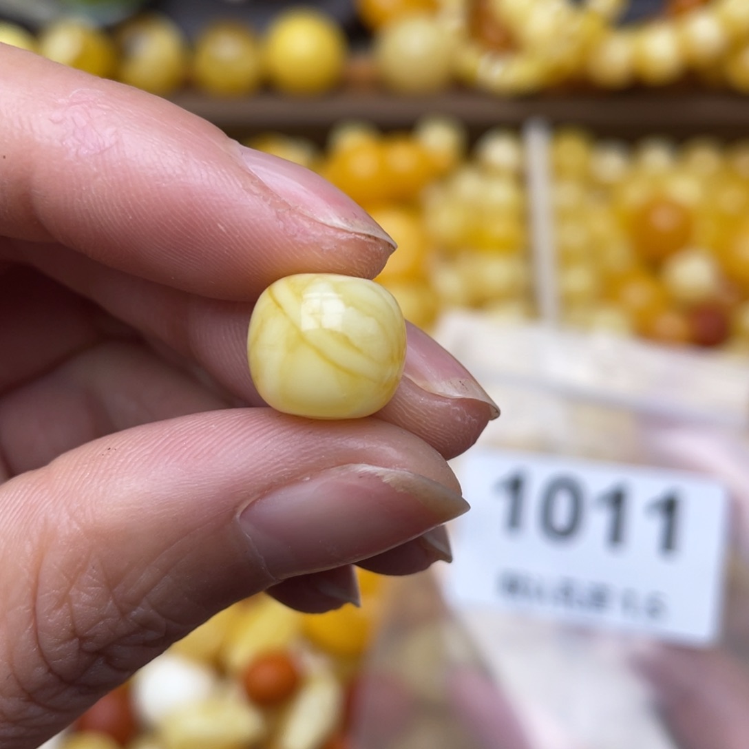 琥珀珠宝奇石未镶嵌11.5