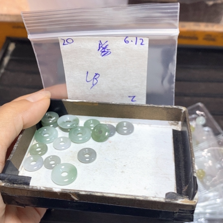 定制翡翠未镶嵌(****/不退