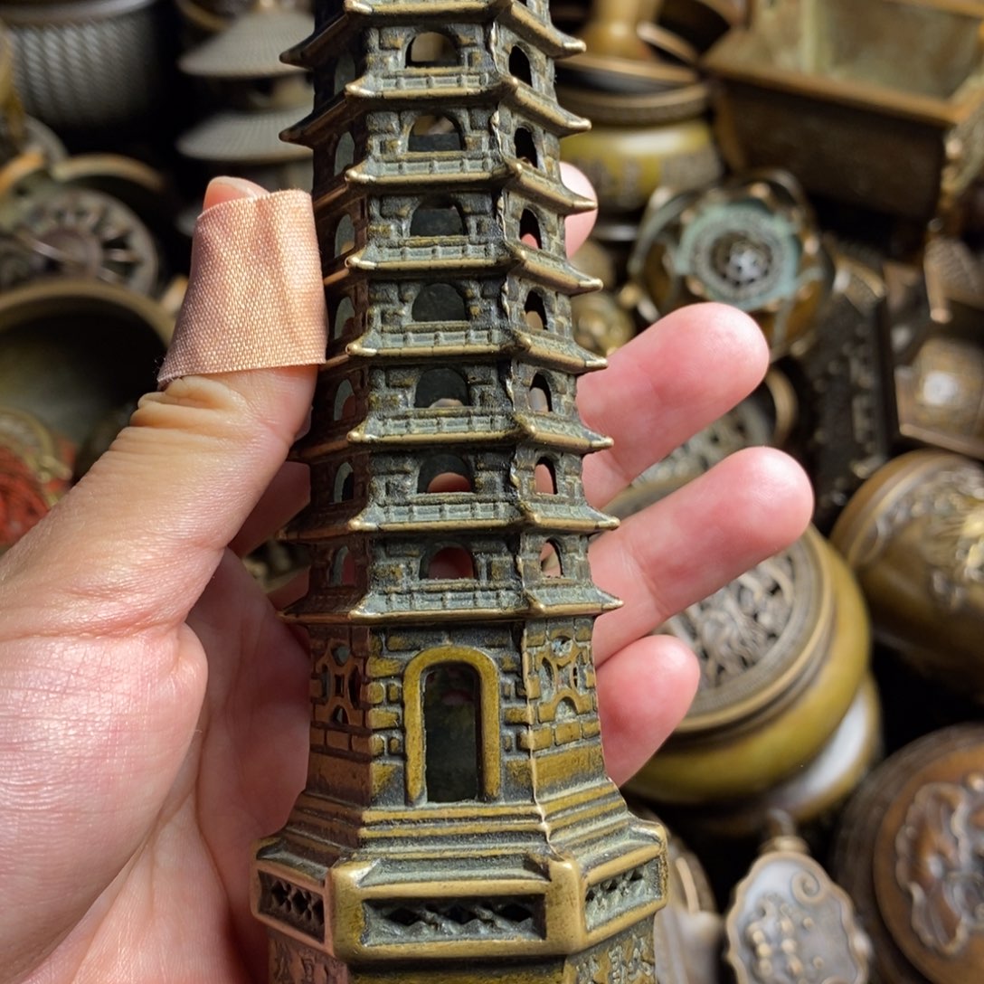 精美铜器做工精良