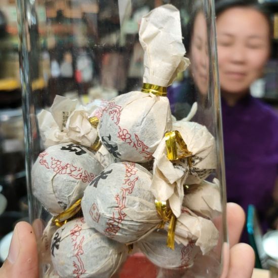 乖***滴冰岛龙珠半罐普洱生茶