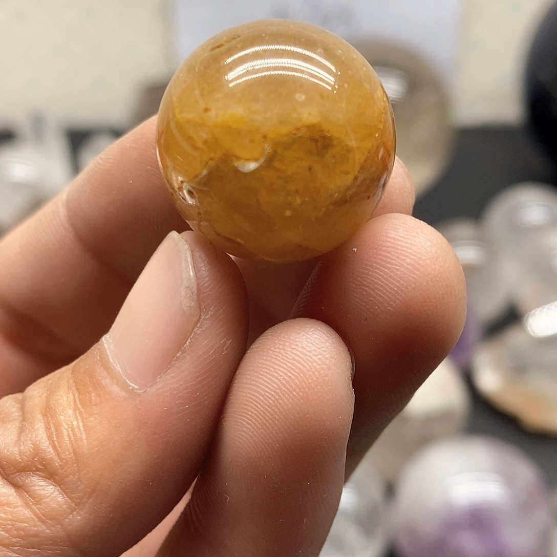 水晶307未镶嵌有矿坑