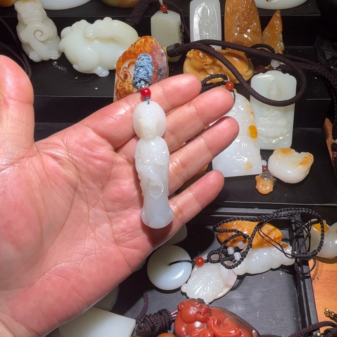 和田玉挂件未镶嵌空*