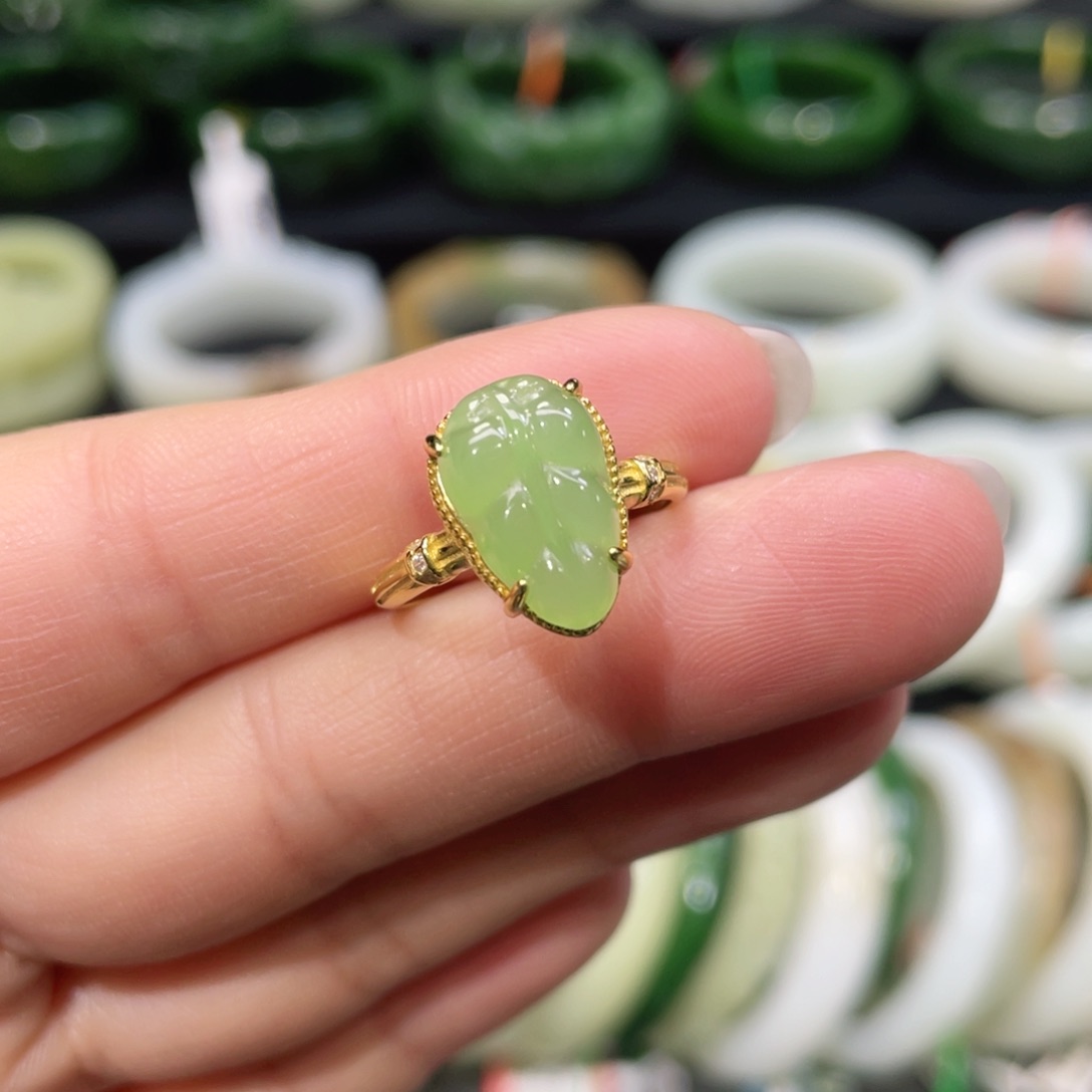 银S925镶嵌戒指和田玉