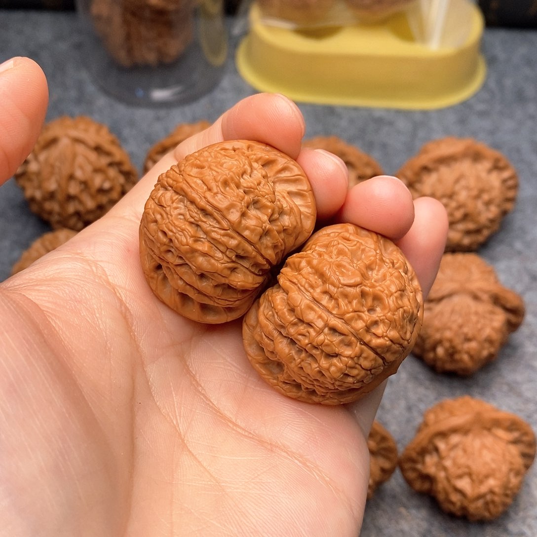 文玩核桃把件杨****血麒麟37尺