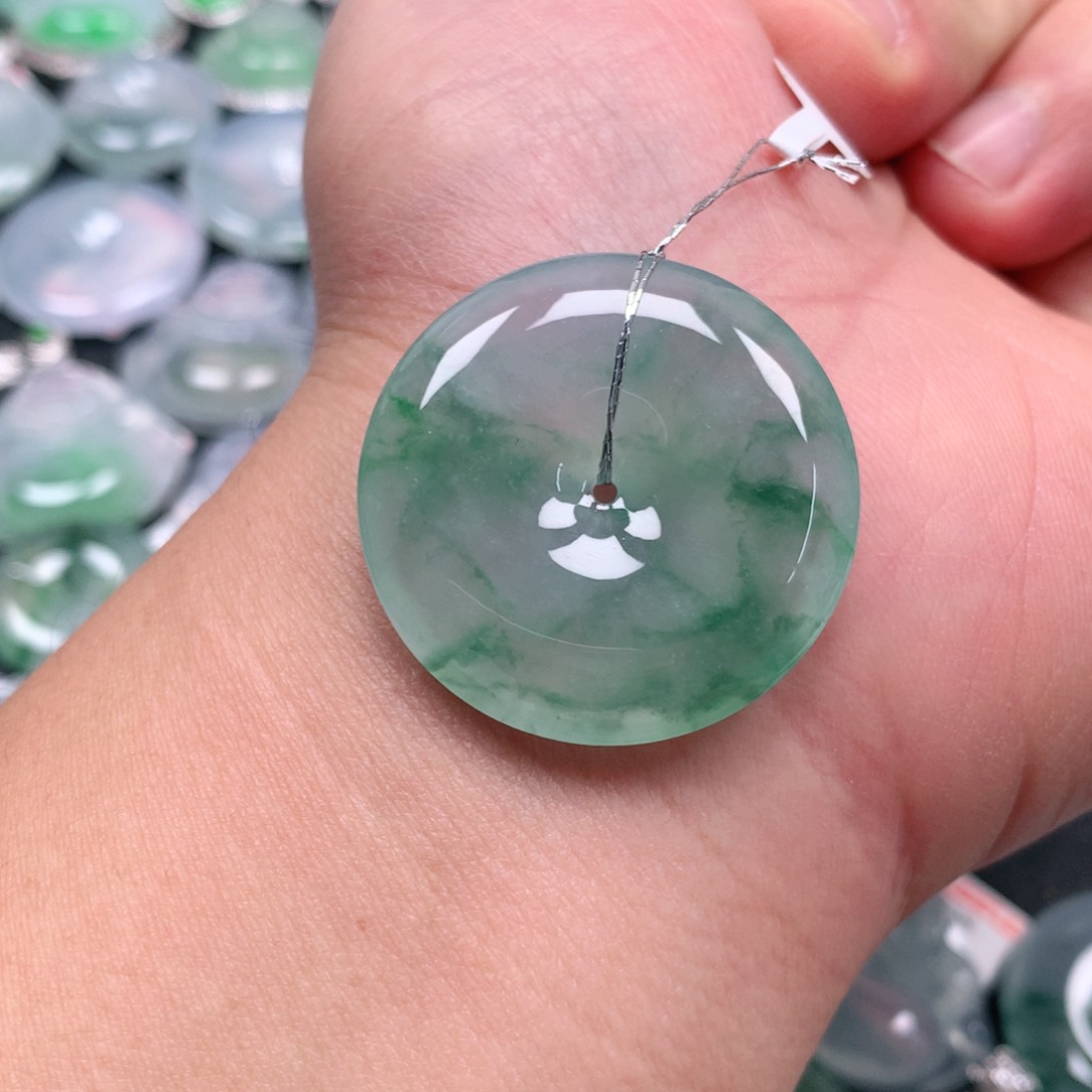 颈饰未镶嵌翡翠天然翡翠A货