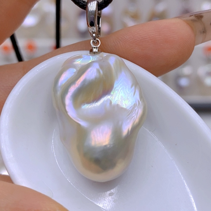 淡水珍珠吊坠(赠链)未镶嵌