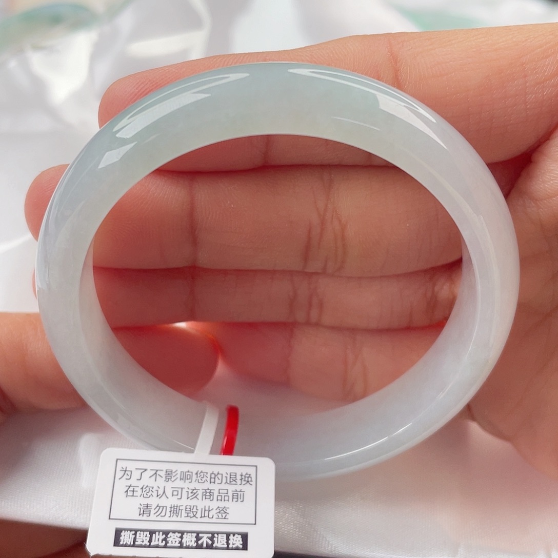 翡翠手镯未镶嵌51.8正圈