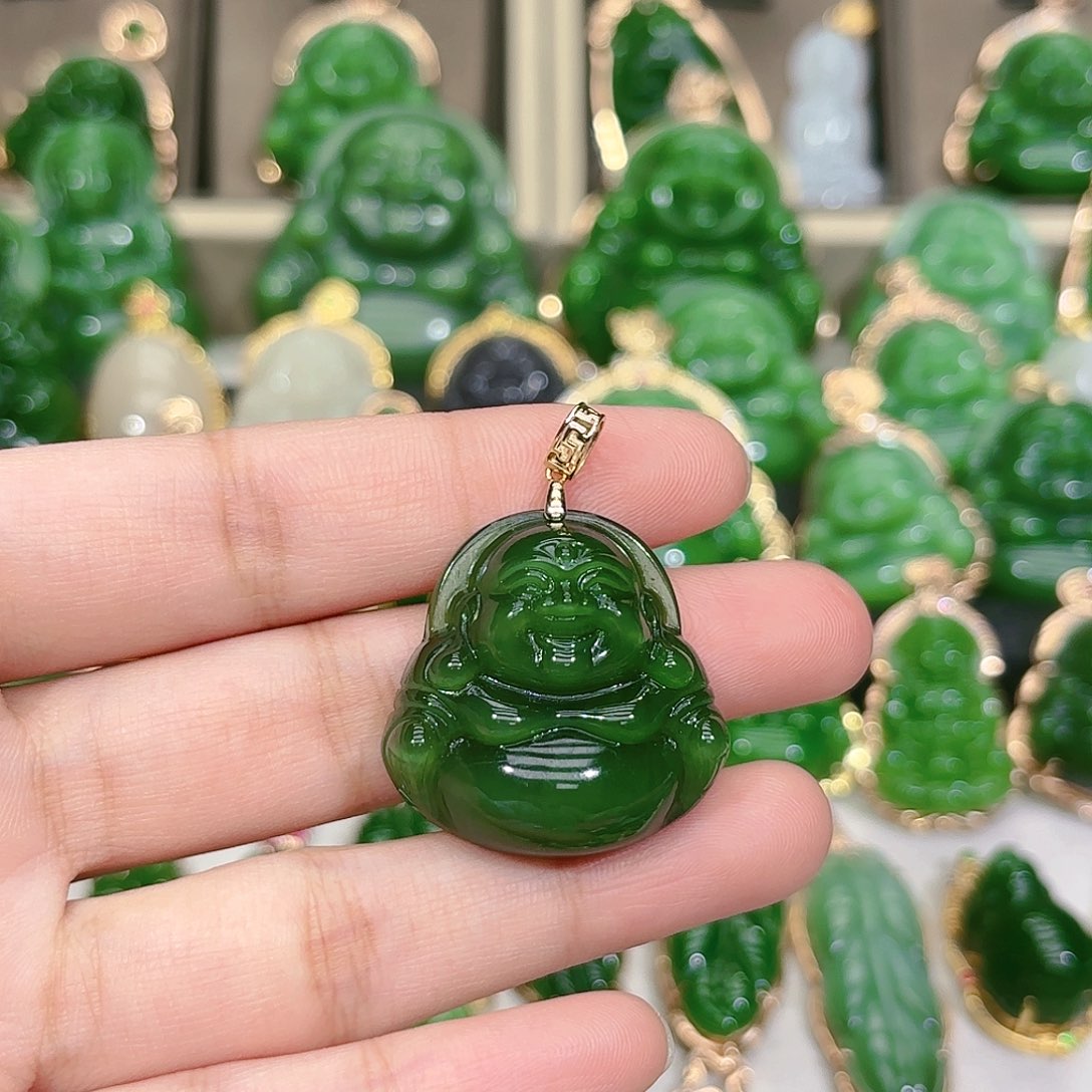 和田玉（碧玉）颈饰18K金镶嵌