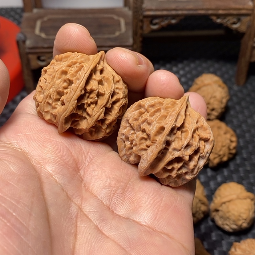 【闪购商品】文玩核桃吊坠38尺，全品苹果园