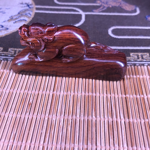 海南黄花梨紫油梨老料手把件、小摆件貔貅