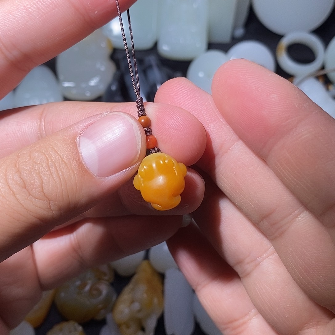 和田玉颈饰未镶嵌