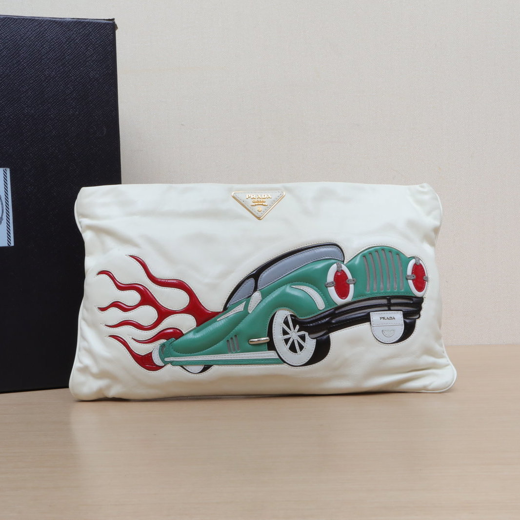95新 Prada/普拉达 攀攀.白色 皮革S 手拿包