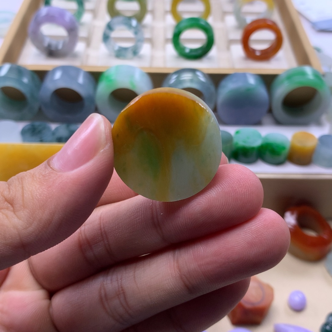 黑***Q定制翡翠未镶嵌翡翠圆饼