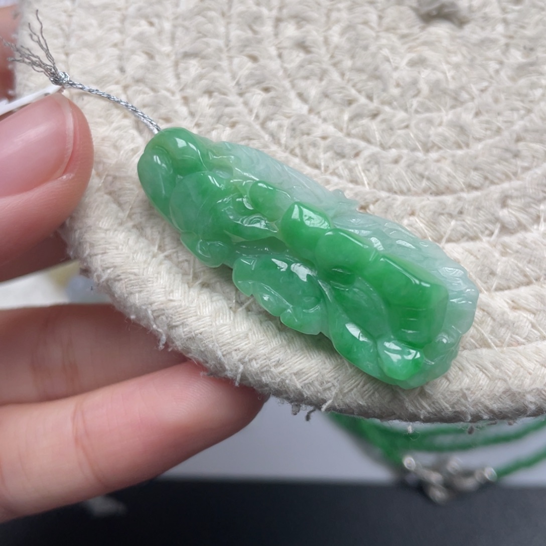 翡翠未镶嵌颈饰天然A货缅甸翡翠