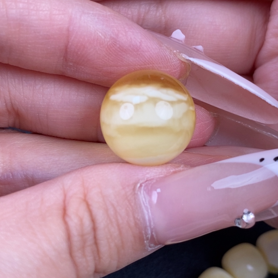 琥珀未镶嵌珠宝奇石160