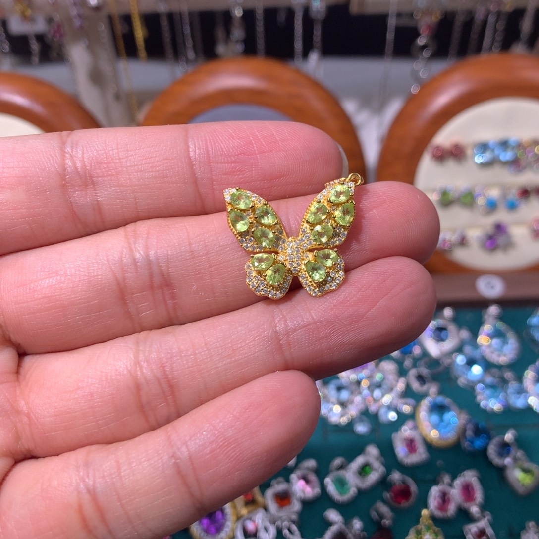 玲****橄榄石吊坠(不含链)银S925镶嵌