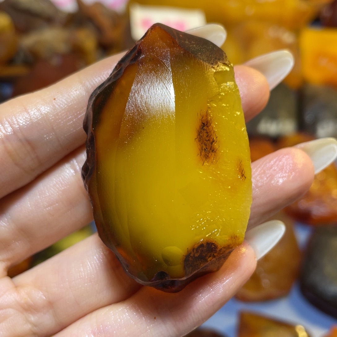 定制琥珀未镶嵌原石