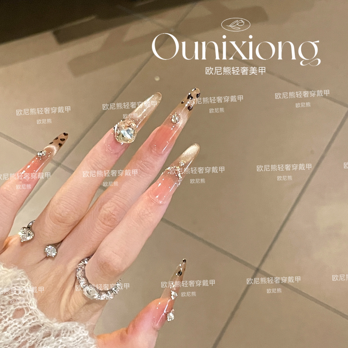 千金风爆闪金棕色豹纹微笑猫眼显白K9钻手工冰透穿戴甲穿戴式夏日