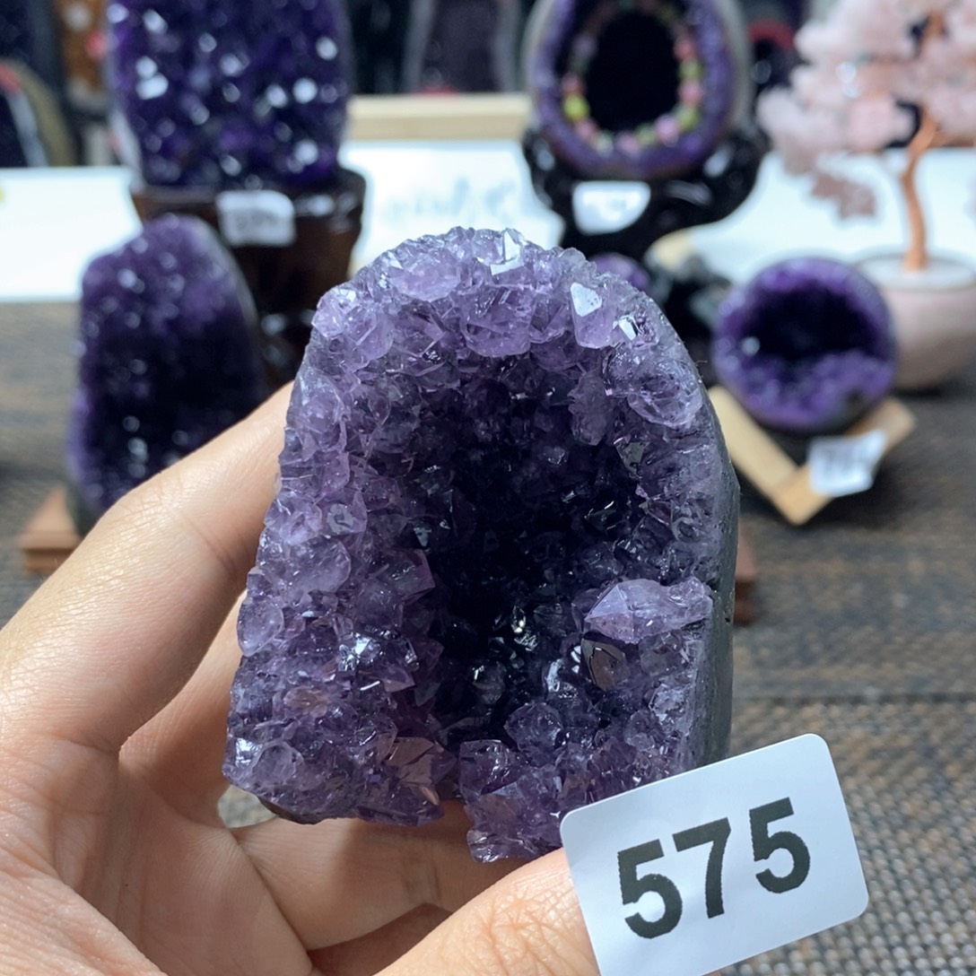 紫晶未镶嵌大型摆件（非配饰）