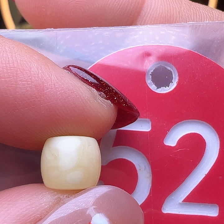 蜜蜡裸石未镶嵌8m m