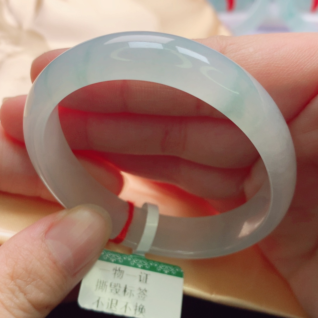 翡翠手镯未镶嵌53贵妃