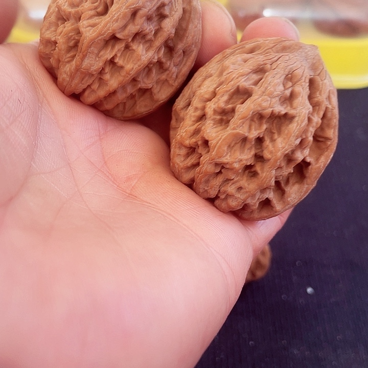 文玩核桃吊坠苏***n文玩