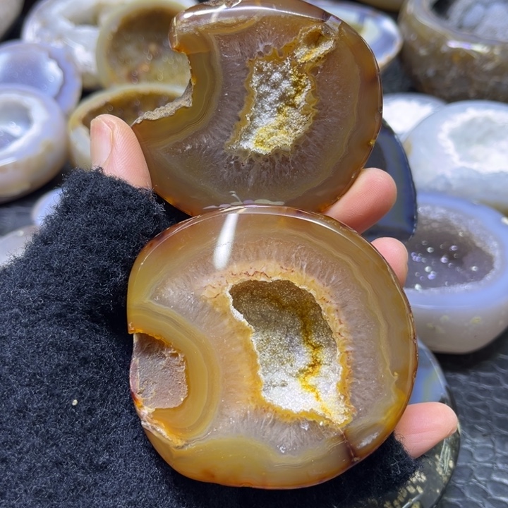 未镶嵌水晶珠宝半成品