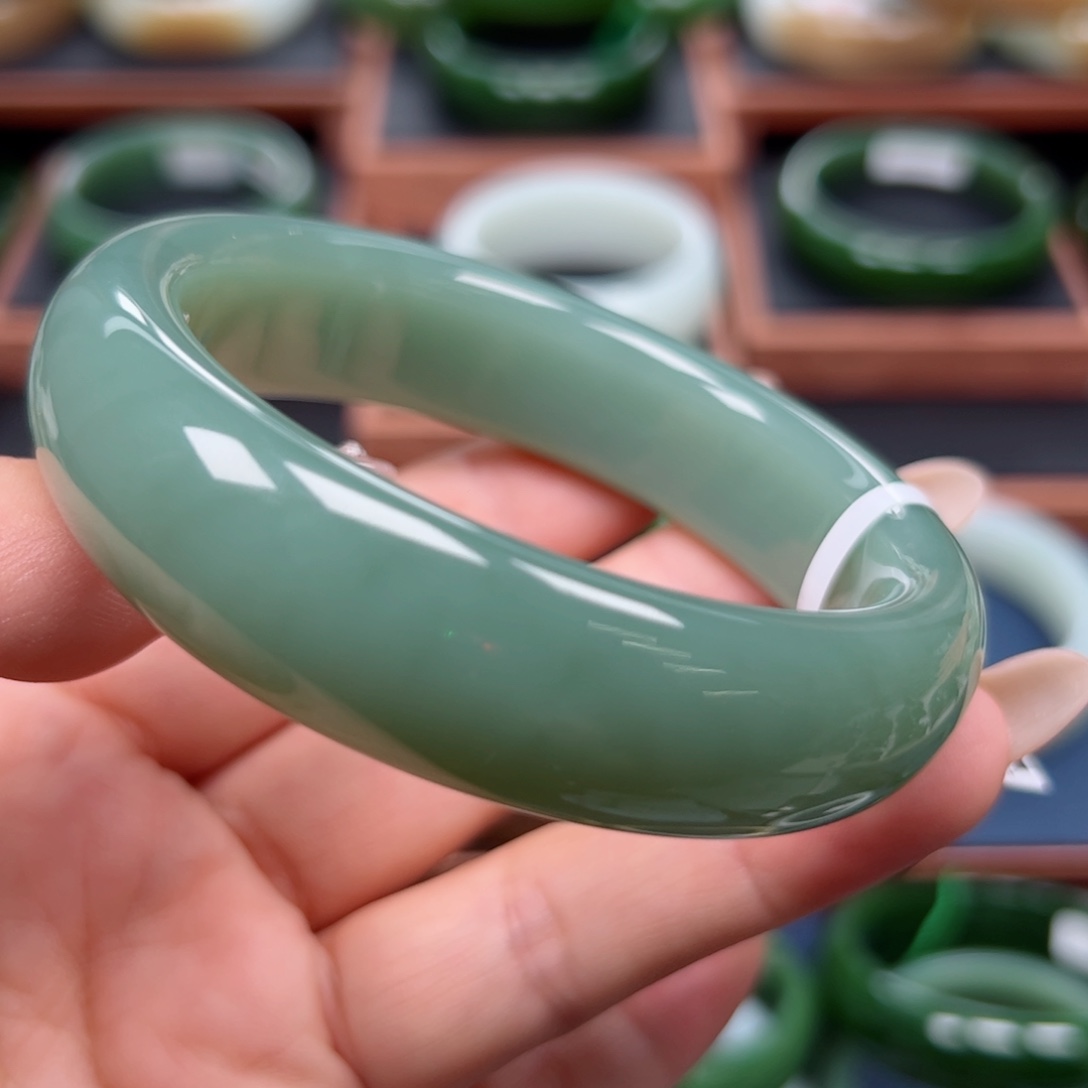 未镶嵌手镯和田玉（碧玉）5960圈口