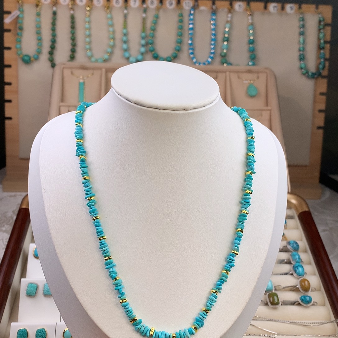 绿松石未镶嵌颈饰