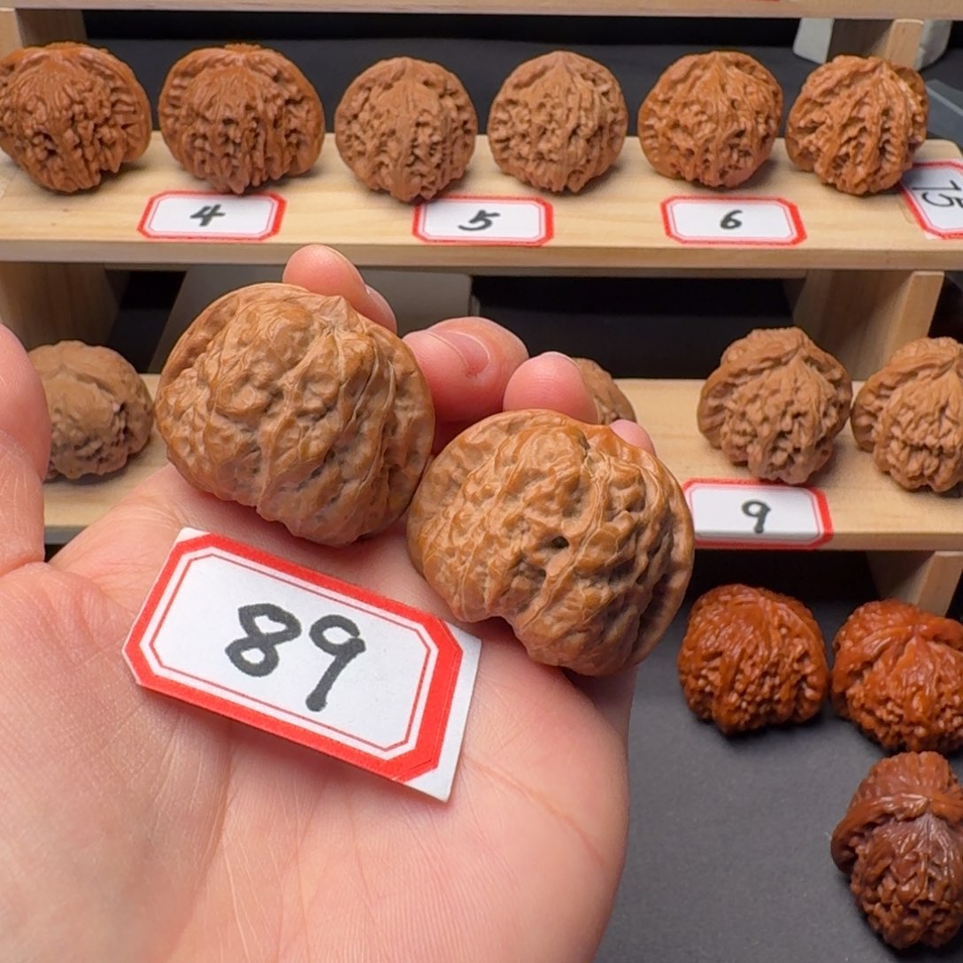 王***蛋文玩核桃把件蛤蟆头38尺