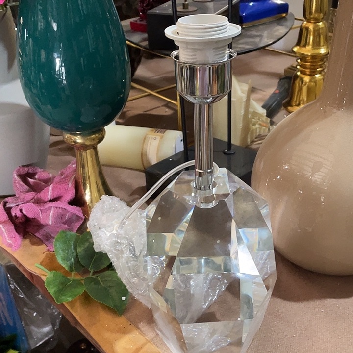 陶瓷花瓶，茶杯茶具。