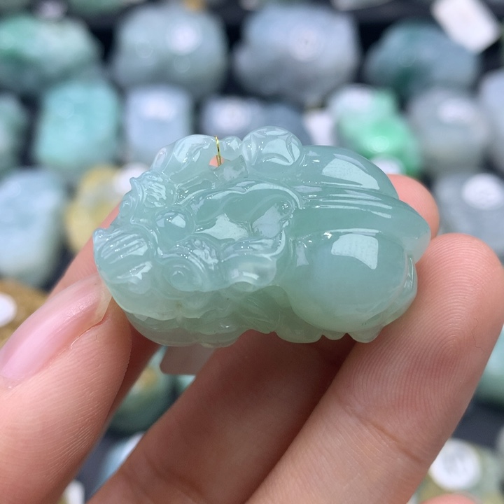 翡翠颈饰未镶嵌天然缅甸翡翠