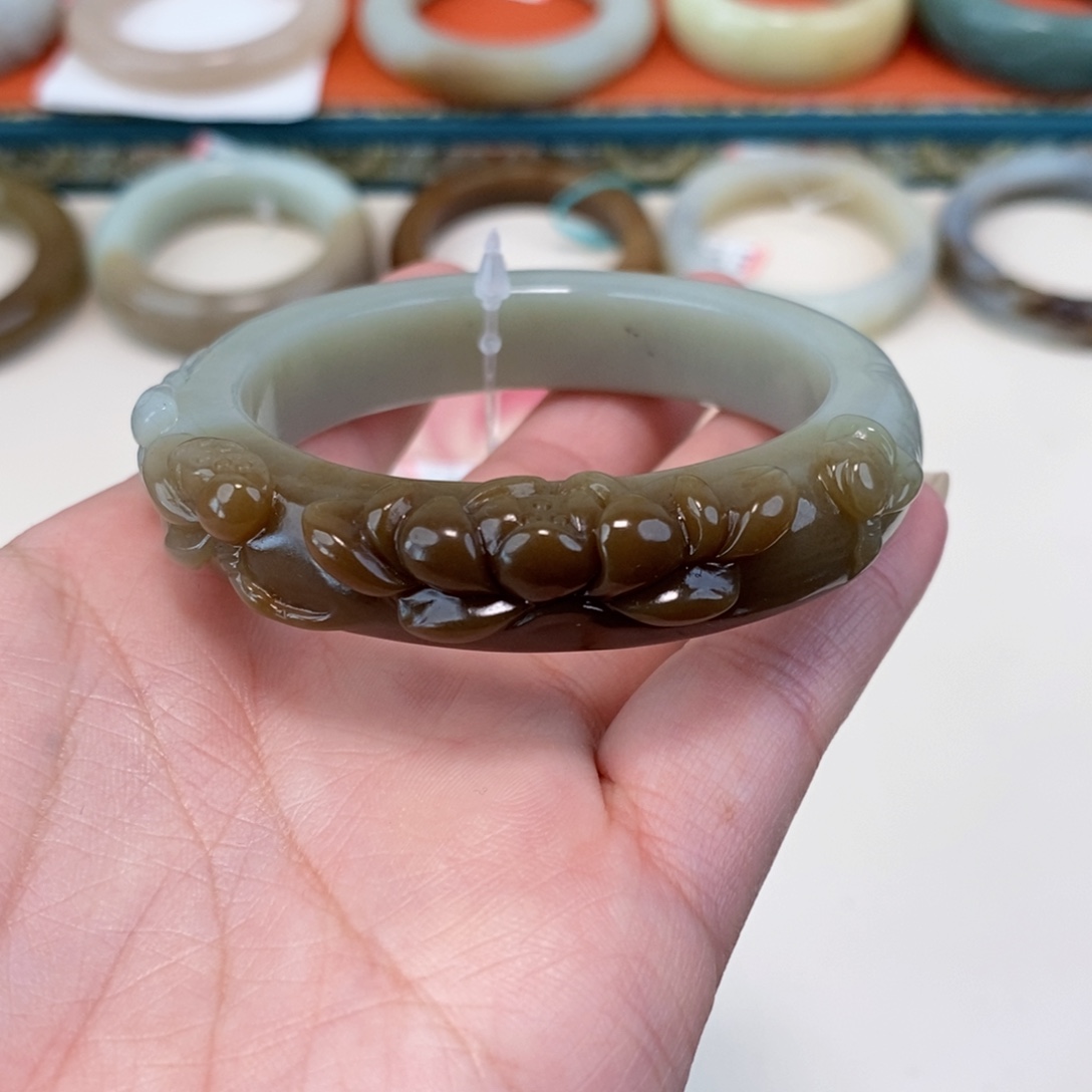 和田玉未镶嵌手镯54.5