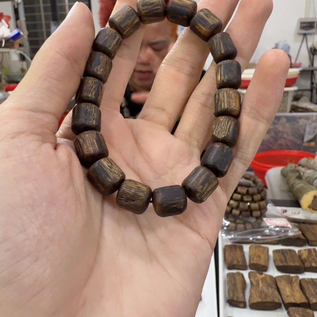 A***哥线香奇楠沉香原木