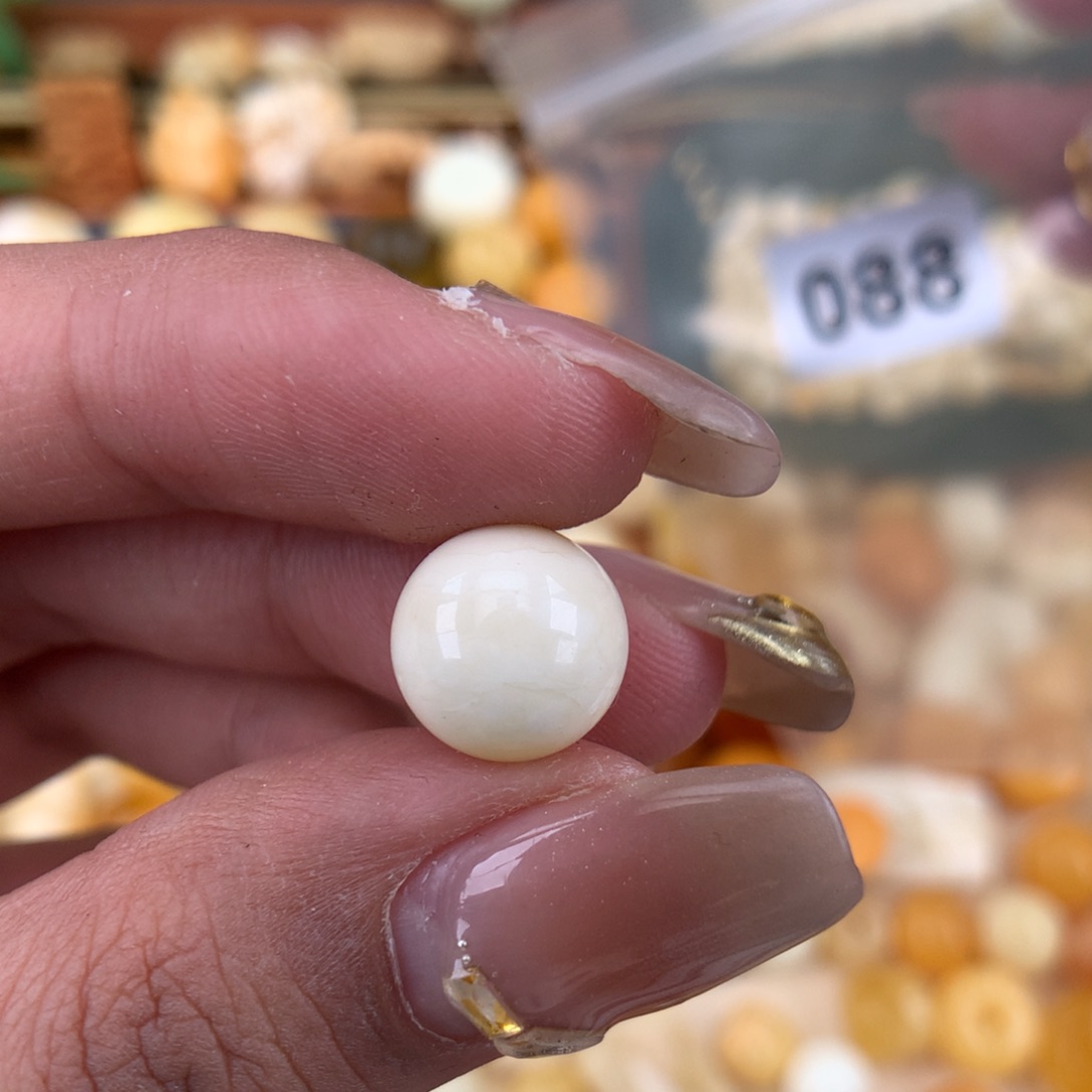 琥珀珠宝奇石未镶嵌10.6