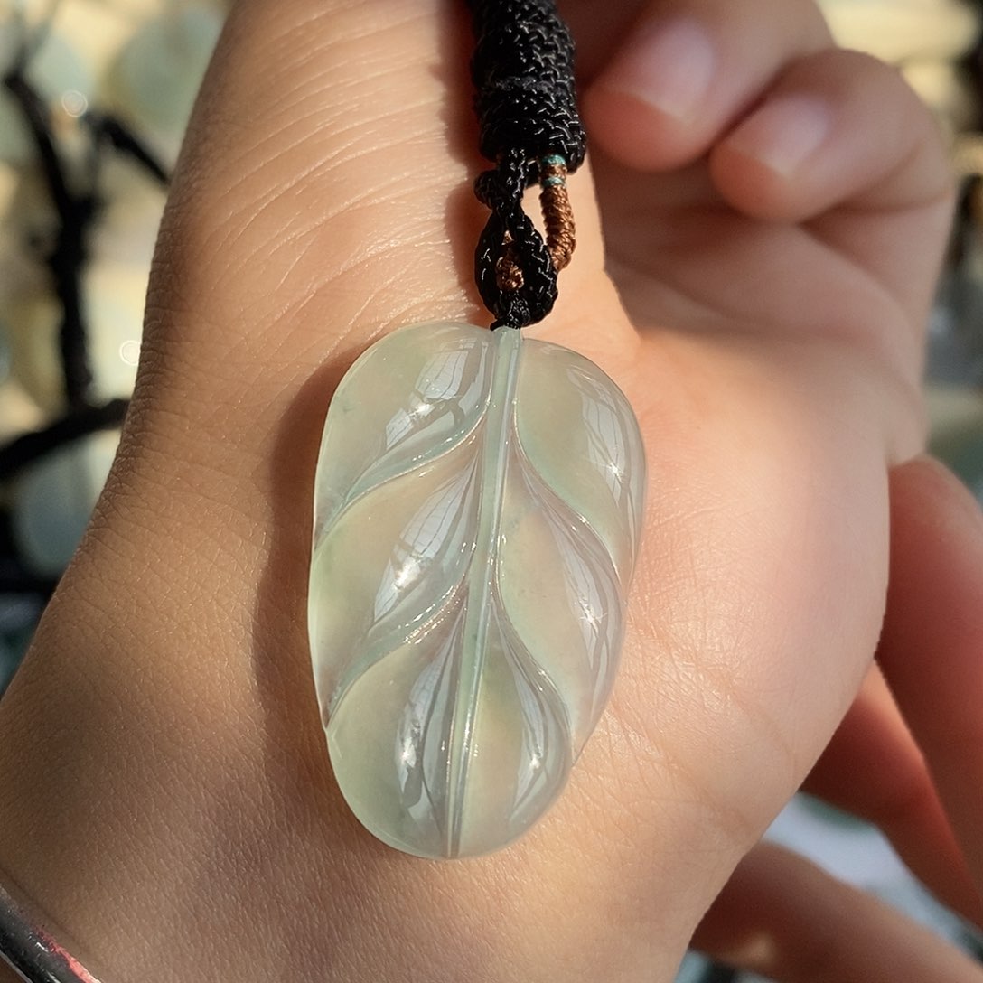 翡翠颈饰未镶嵌翡翠首饰