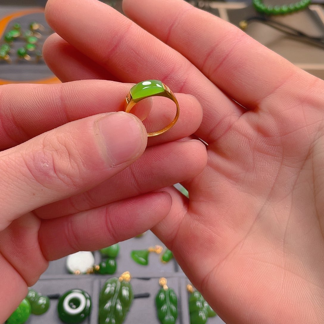 和田玉（碧玉）戒指18K金镶嵌Y****e1280