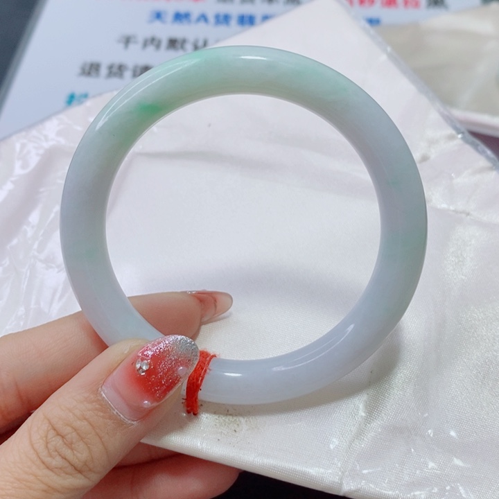 翡翠手镯未镶嵌喵*