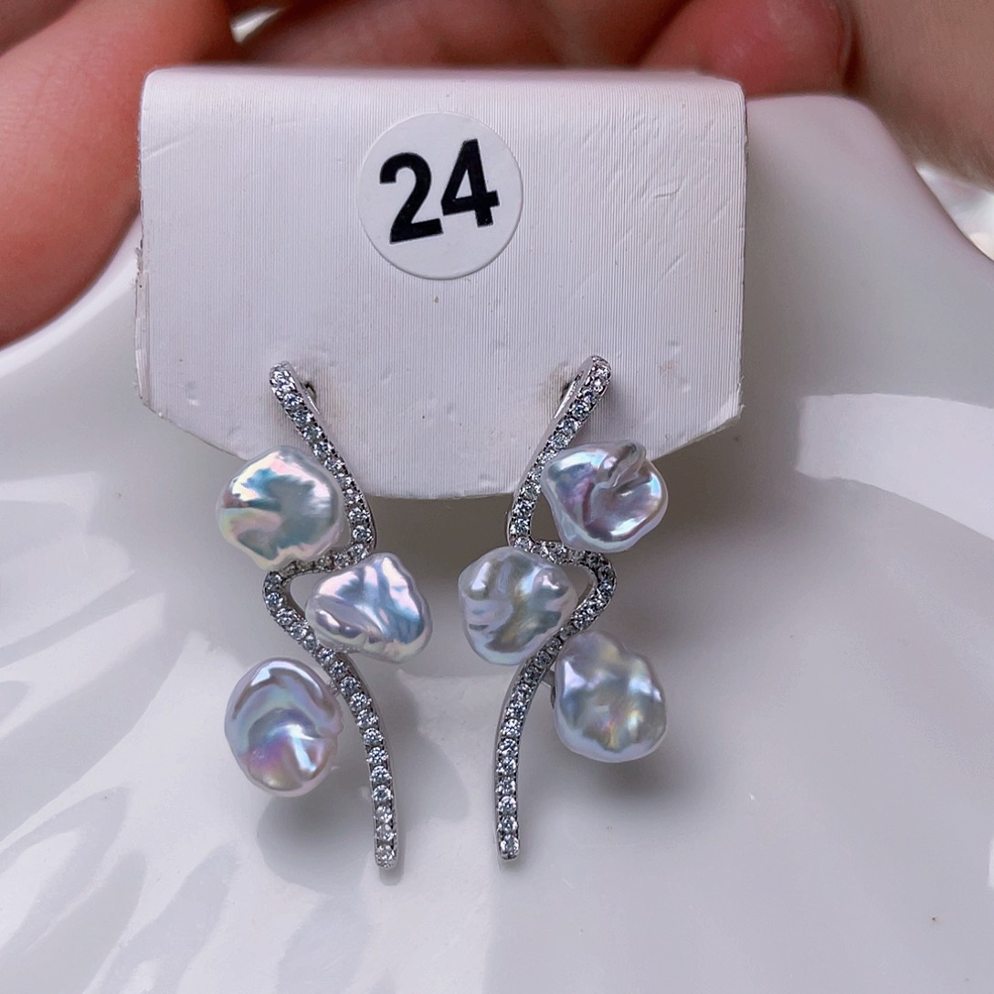 淡水珍珠耳饰未镶嵌