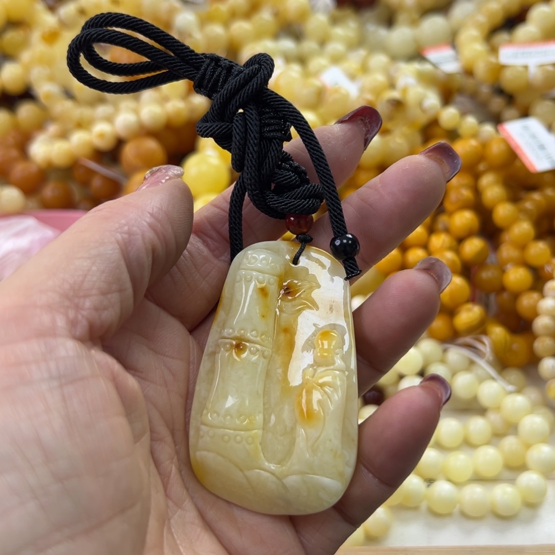琥珀珠宝奇石未镶嵌