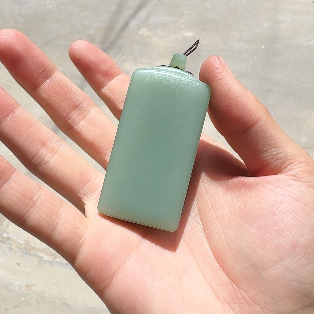 和田玉未镶嵌颈饰张*