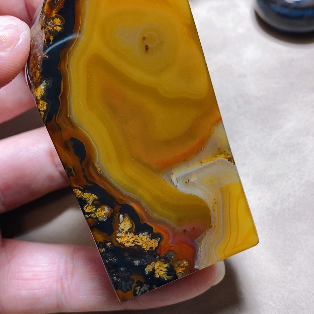 未镶嵌颈饰玛瑙/玉髓苏*