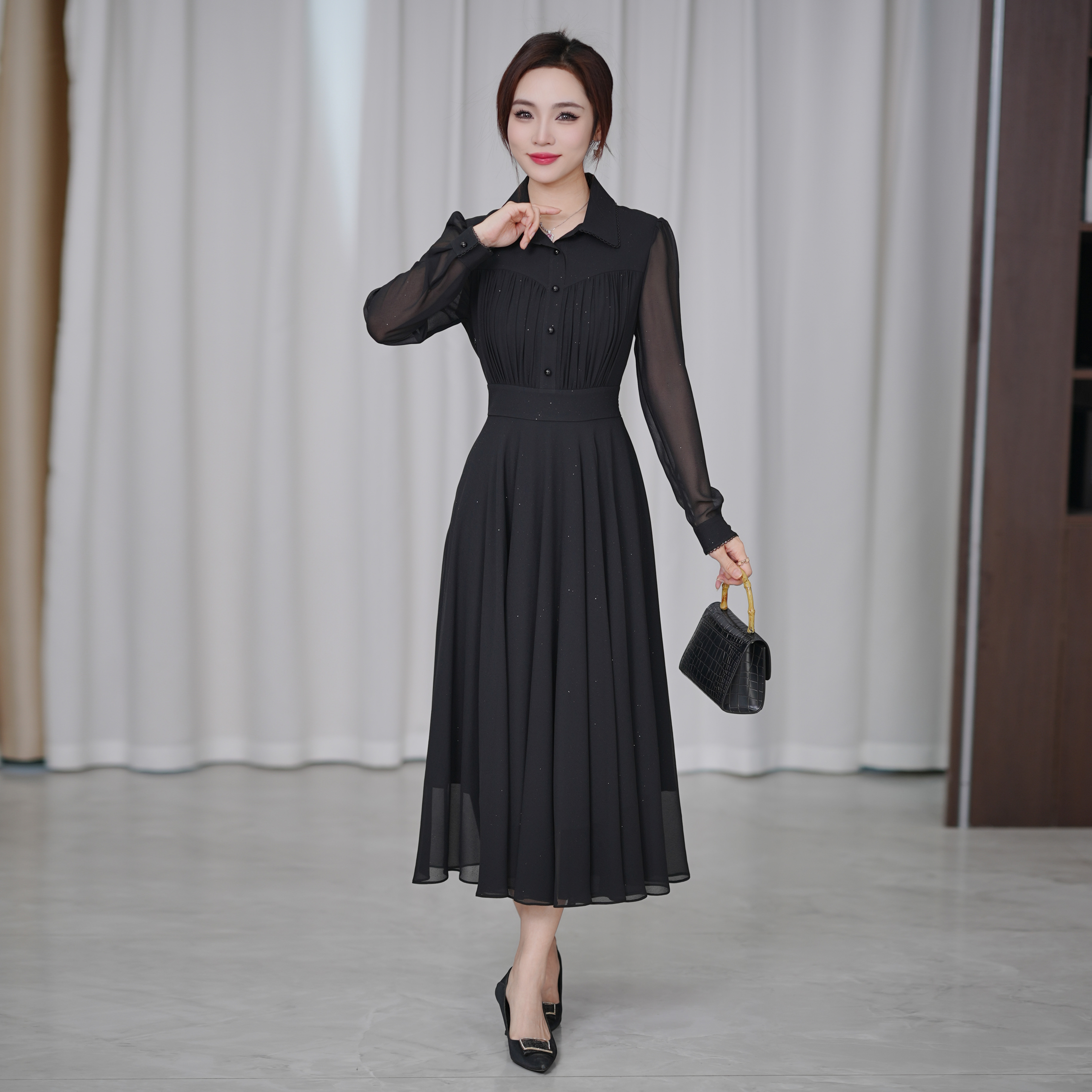 2025年春季时尚气质修身显瘦长裙轻奢纯色长款连衣裙女