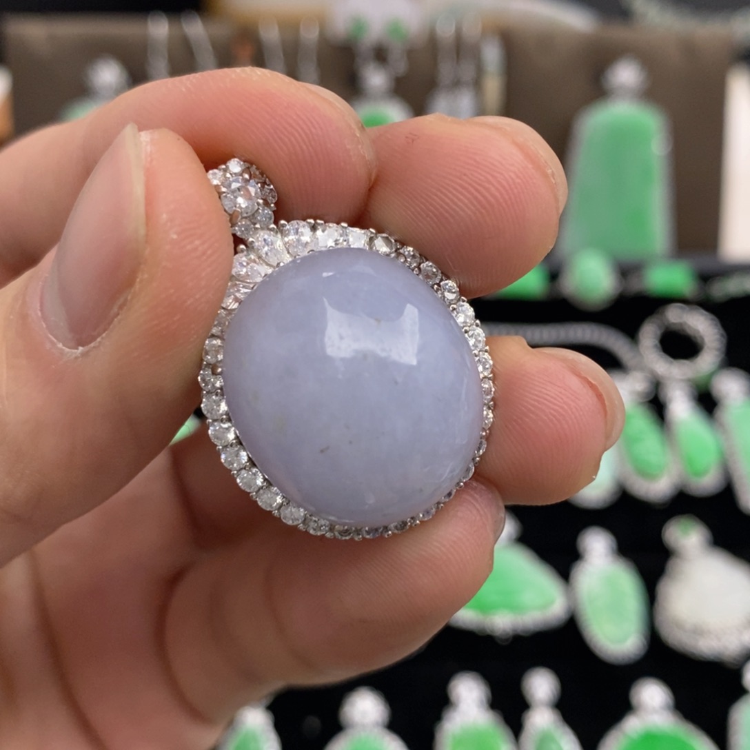 翡翠颈饰银S925镶嵌天然翡翠