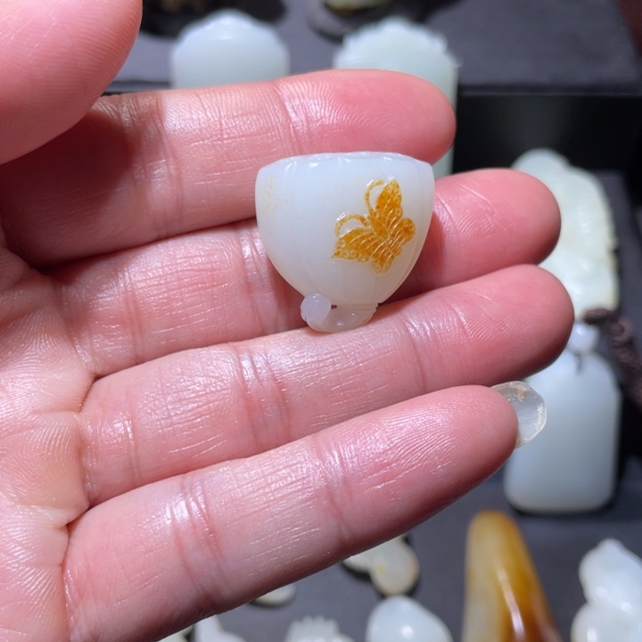 和田玉颈饰未镶嵌