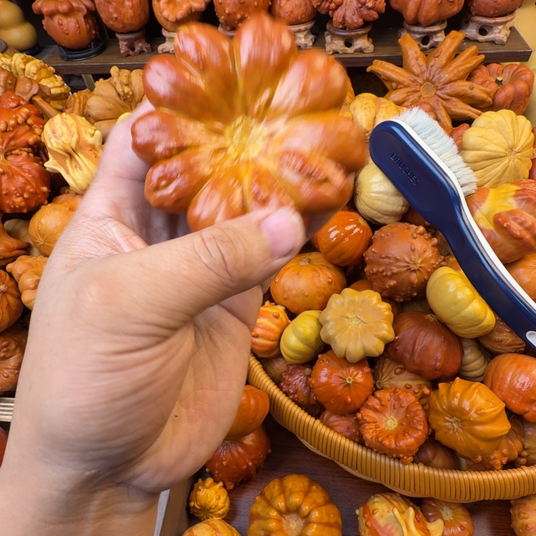 郑***瑜大叶紫檀（黑酸枝木类）