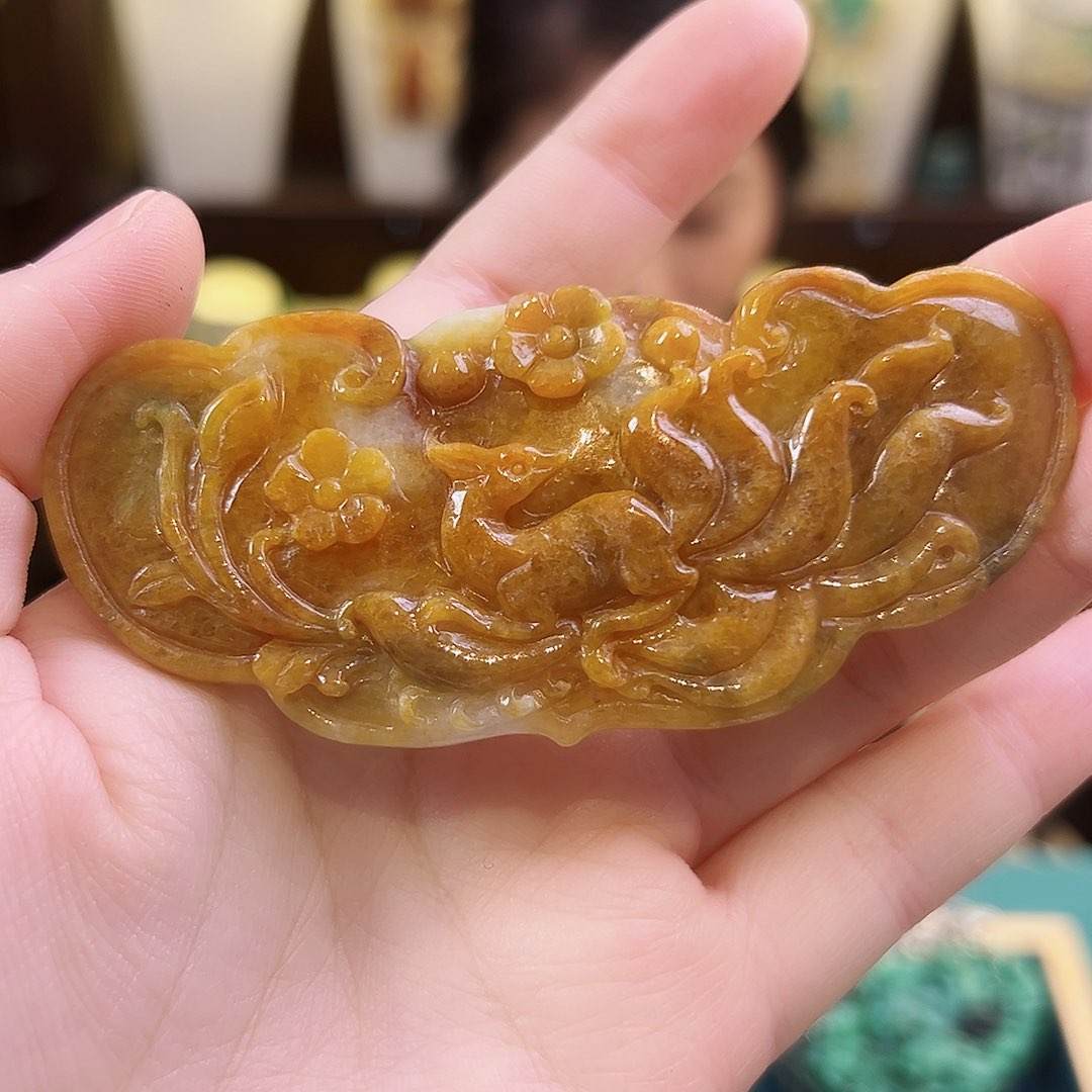 翡翠颈饰未镶嵌，