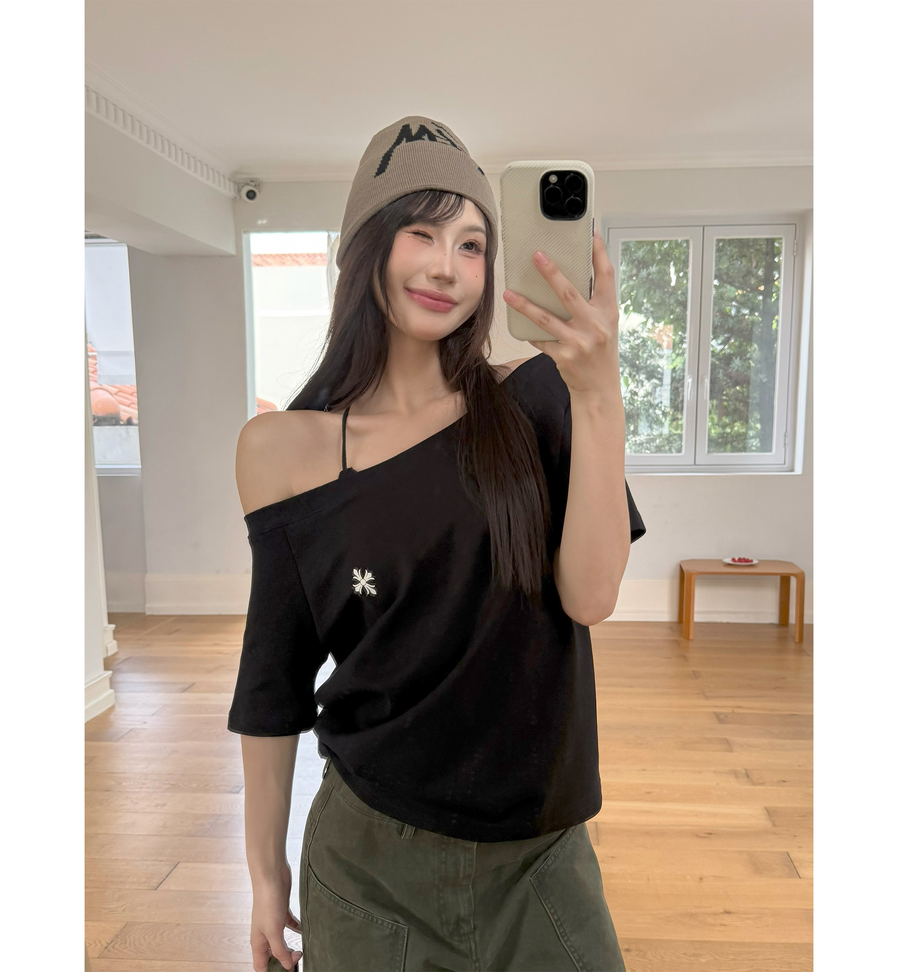 Don Cry美式设计感斜肩印花短袖T恤女夏季新款宽松辣妹露肩上衣潮
