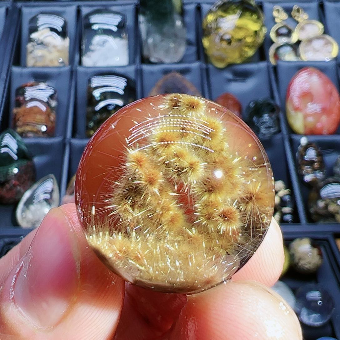 水晶吊坠……未镶嵌