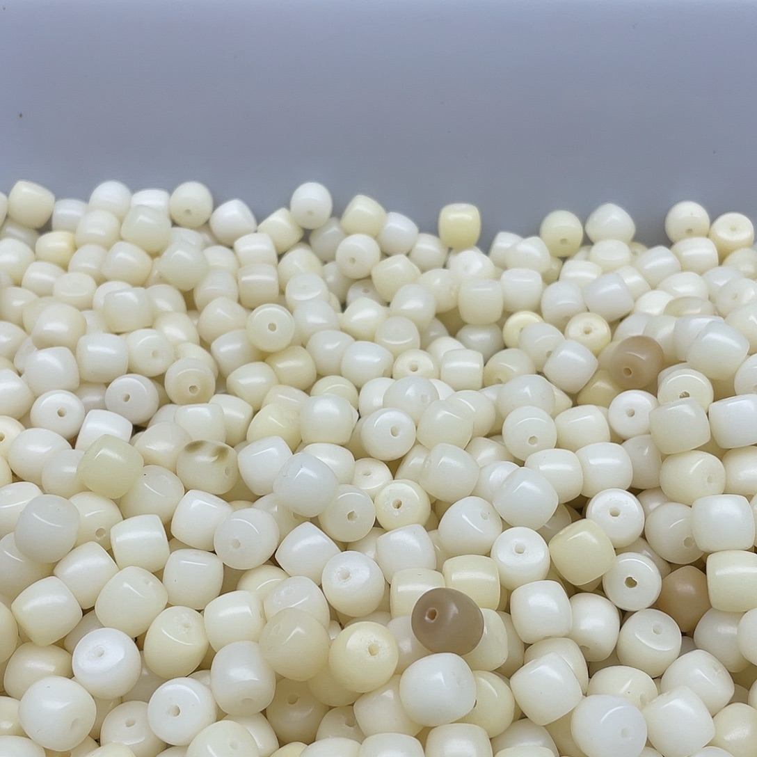 吊坠白玉菩提10、9奶黄直切100颗➕灯牌宠20克